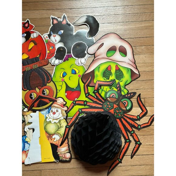 VTG Halloween Die-Cut Decorations 3D Moveable Witch Cat Pumkin Spider Lot of 8 - Picture 2 of 7